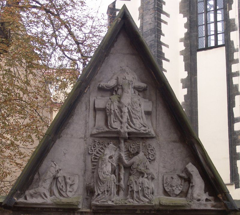 Tympanon kostela PM Sněžné